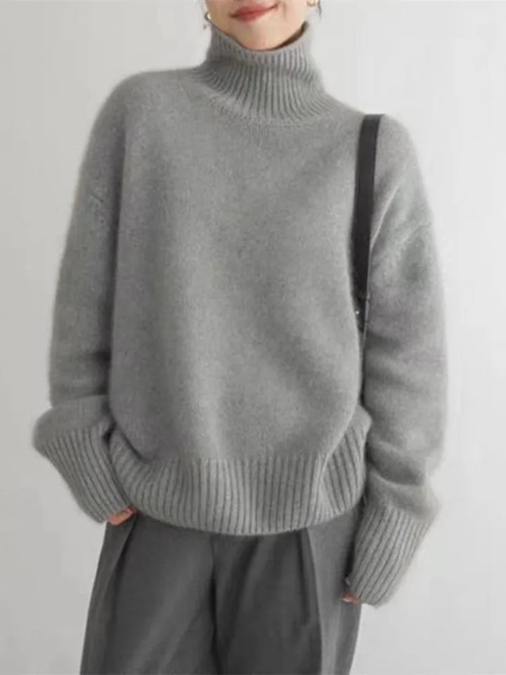 Lina - Cashmere Line Turtleneck Sweater