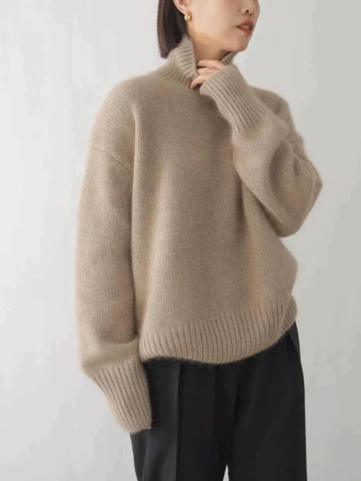 Lina - Cashmere Line Turtleneck Sweater